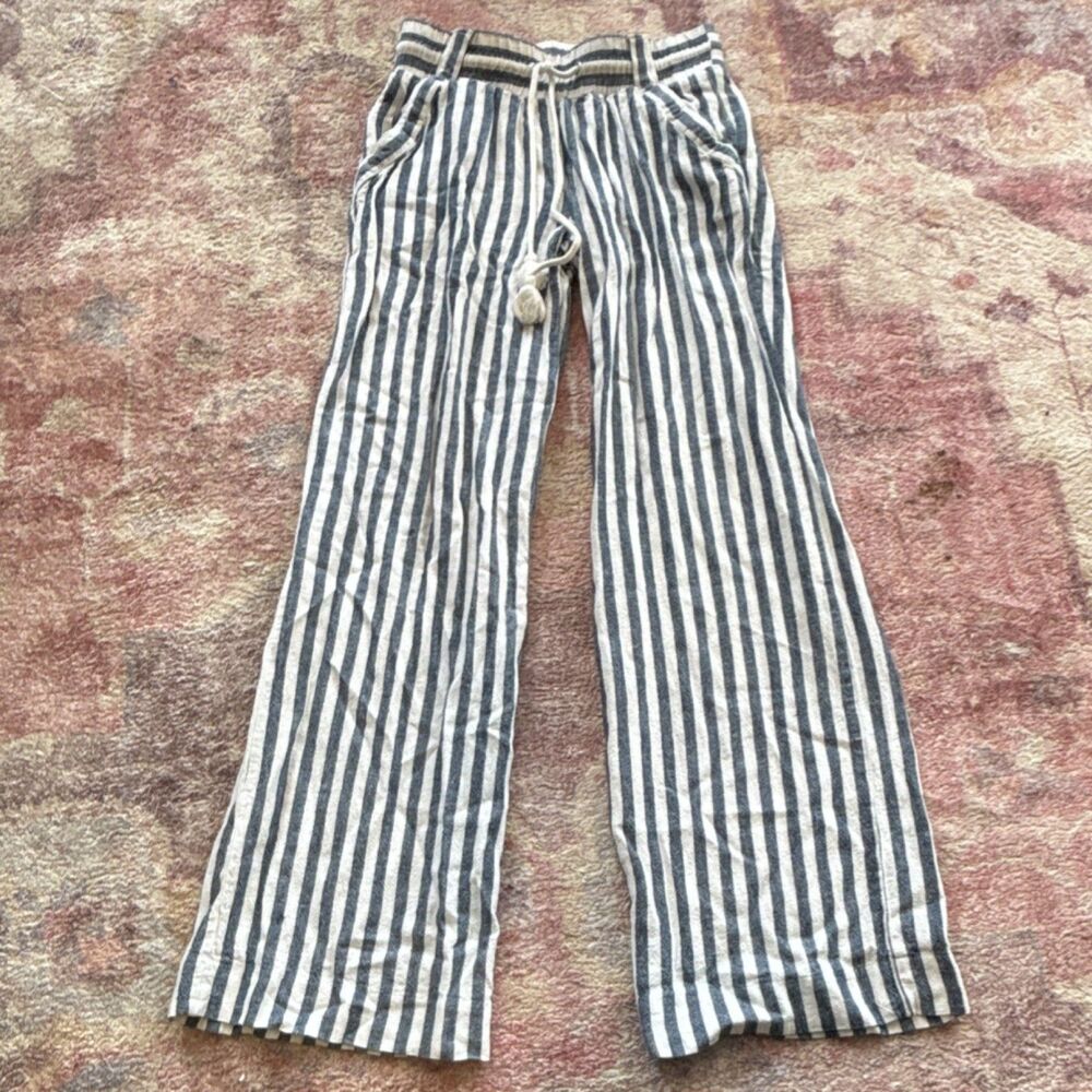 Jolt Women’s Striped Wide-Leg Pants in Navy and White